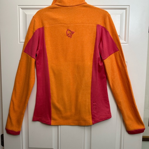 Norrana women’s fleece jacket orange/pink, medium. Long sleeve with zip pockets - Picture 3 of 4
